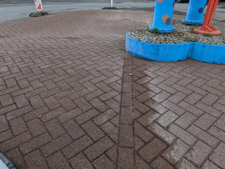 Asphaltprägung Muster Läuferreihen & Wasserrinnen