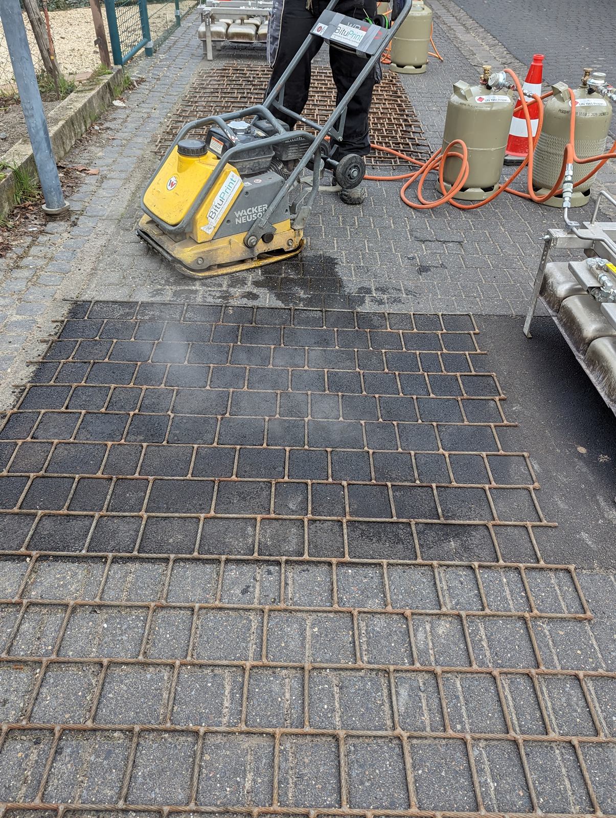 Asphaltreparatur Alken (Mosel) - Gasleitung/Telekomanschluss