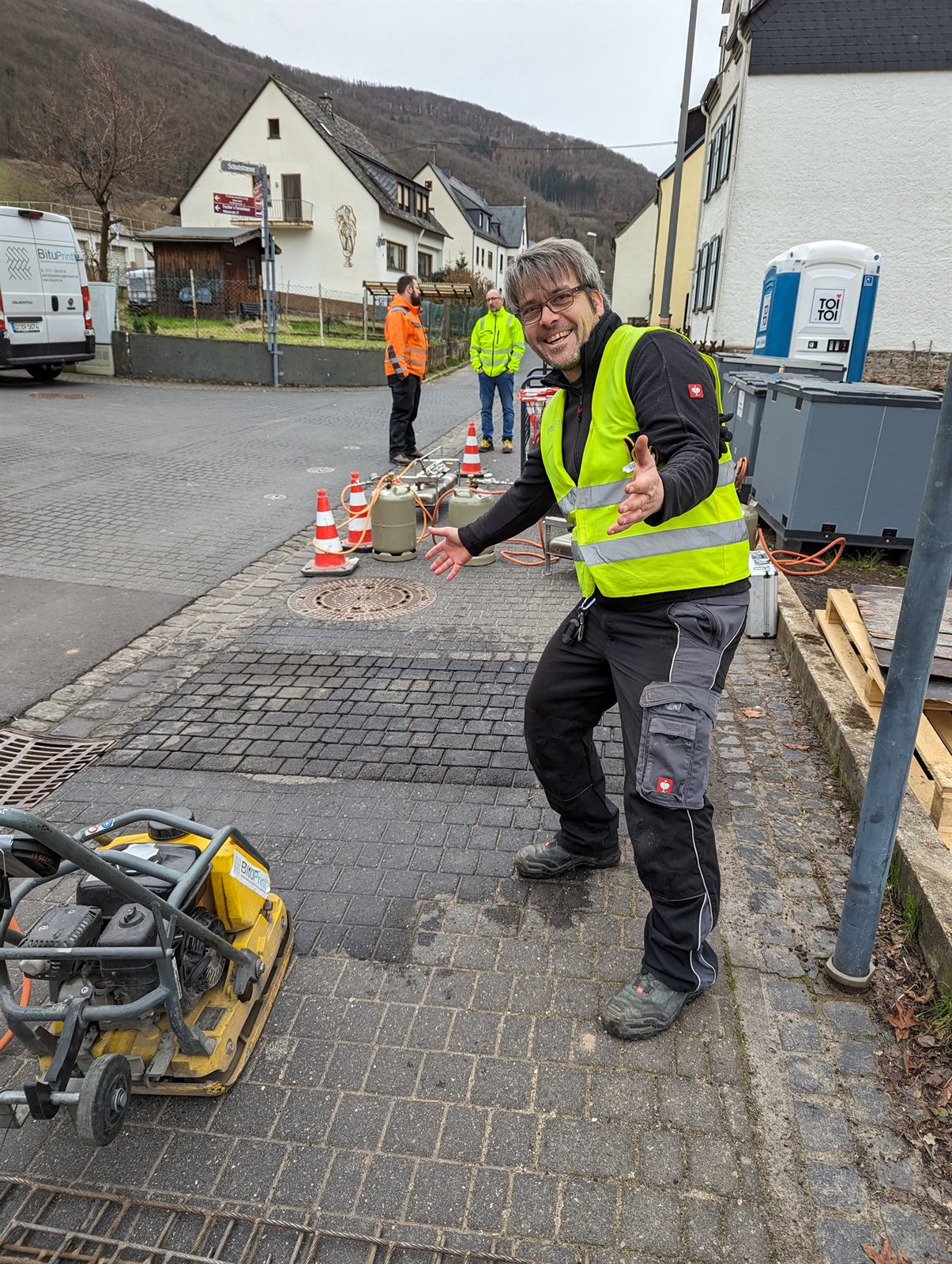 Asphaltreparatur Alken (Mosel) - Gasleitung/Telekomanschluss